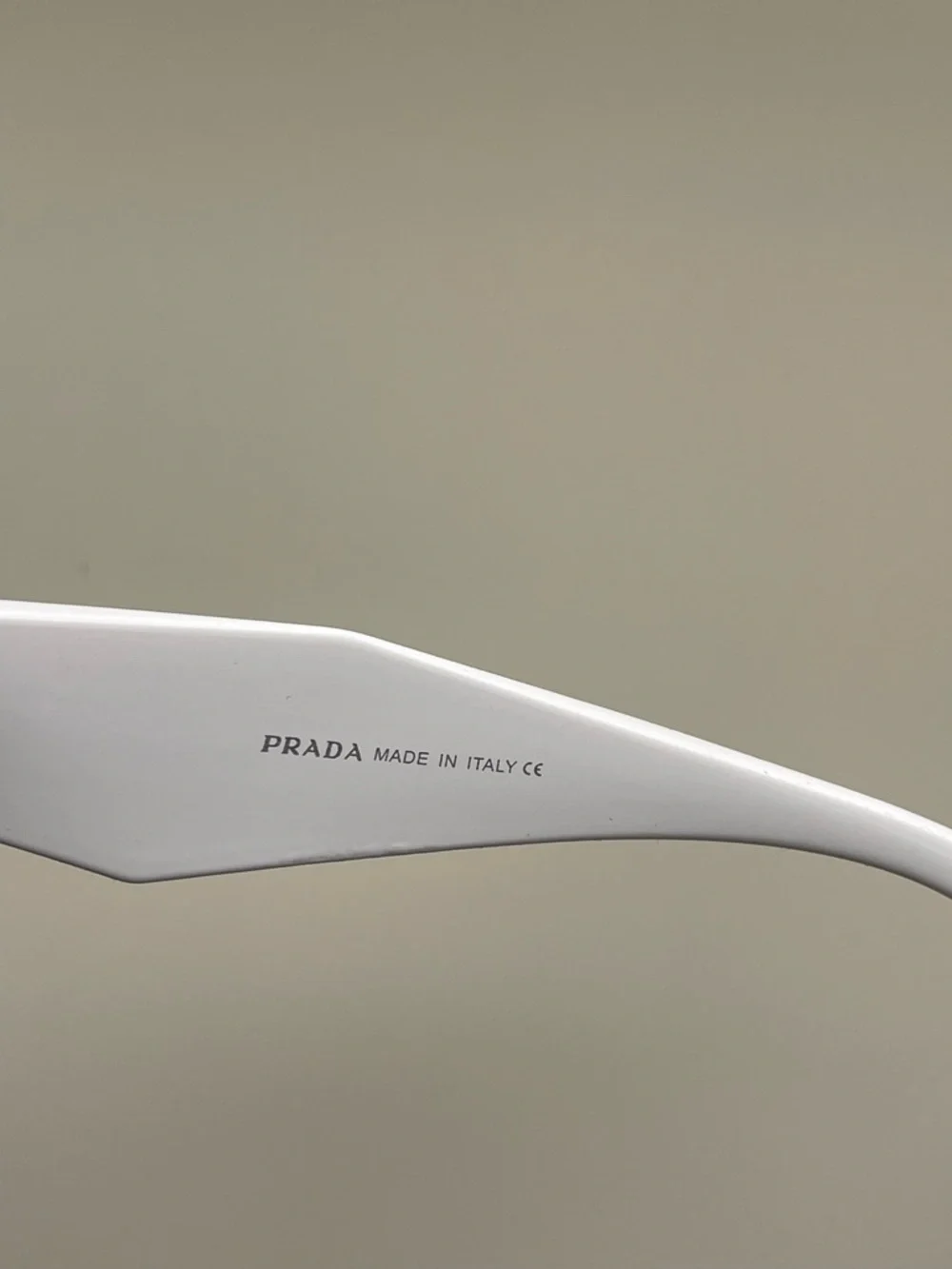 Prada PR 17WS White Sunglasses – NWT – Unisex Designer – Fast Shipping - Picture 4 of 7